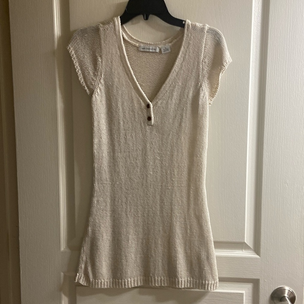 Liz Claiborne lightweight sweater, size small, solid beige color.